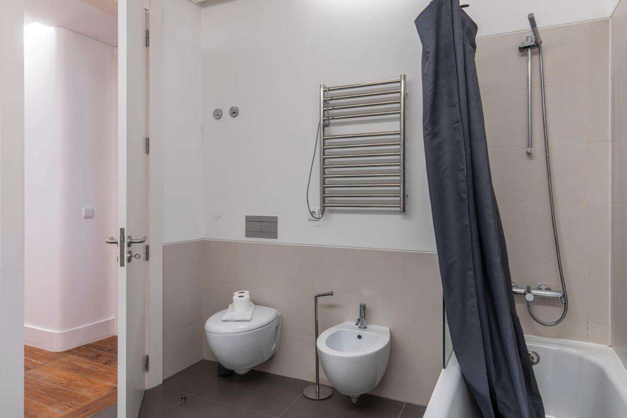 32 -Lovely 2 Bedroom Apt In Principe Real Lisbon Exterior photo